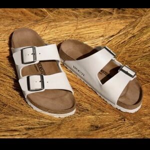 BIRKENSTOCK NWT Women’s Arizona White Leather Slide On Sandals 11